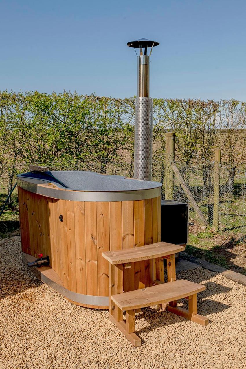 Hunworth Old King William Shepherd Huts And Private Hot Tubs In North Norfolk מראה חיצוני תמונה